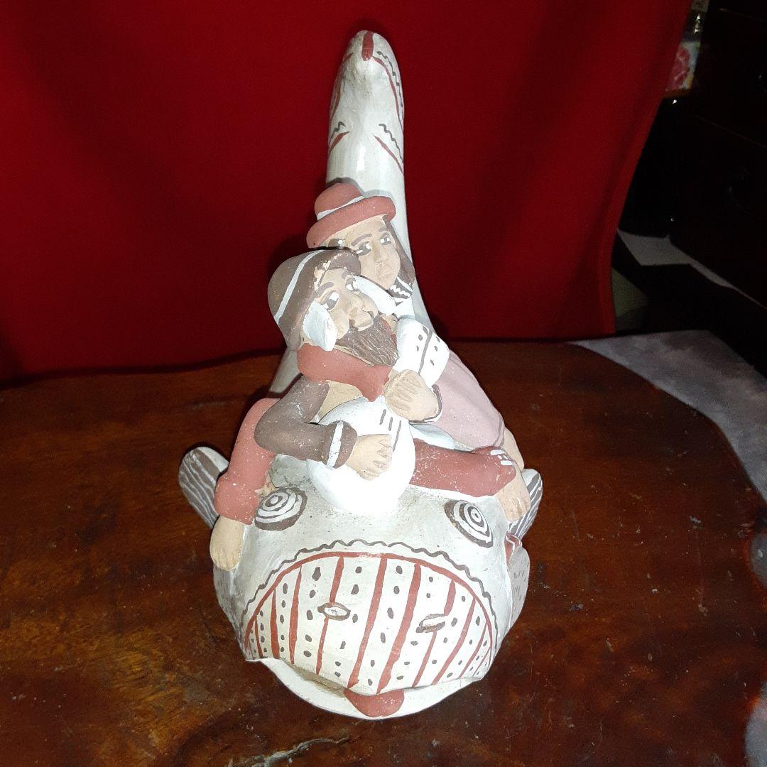 ペルー　彩色土器　クジラ　インカ