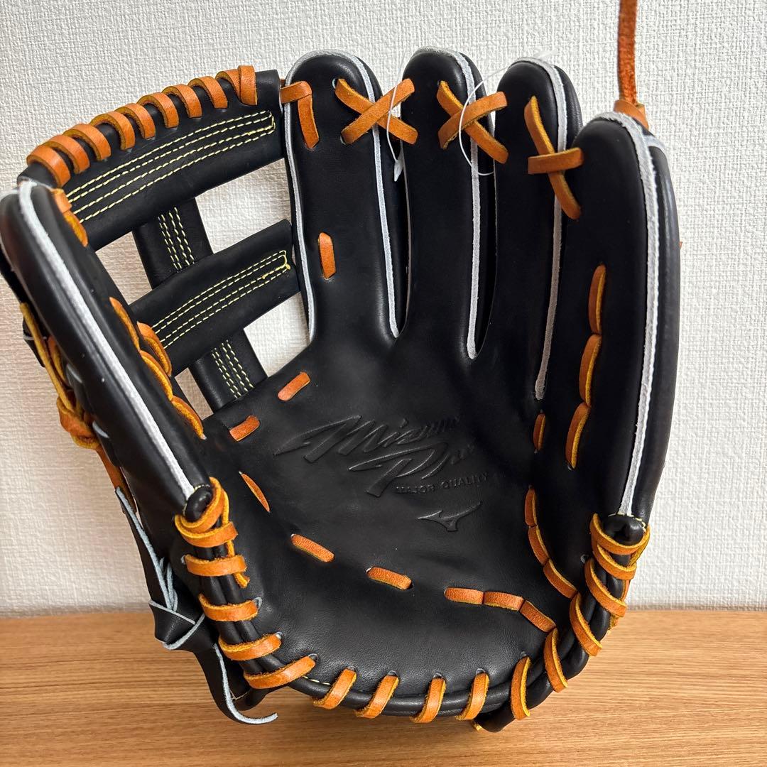 ミズノプロ　硬式用　内野　グラブ　グローブ　定価69,300円　ブラック