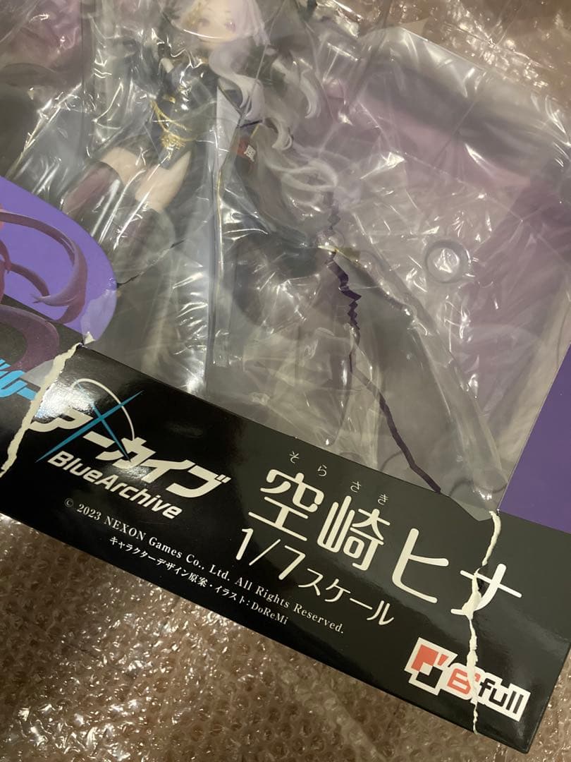 ブルーアーカイブ　空崎ヒナ　1/7 完成品フィギュア　※外箱大きな割れ・破れあり