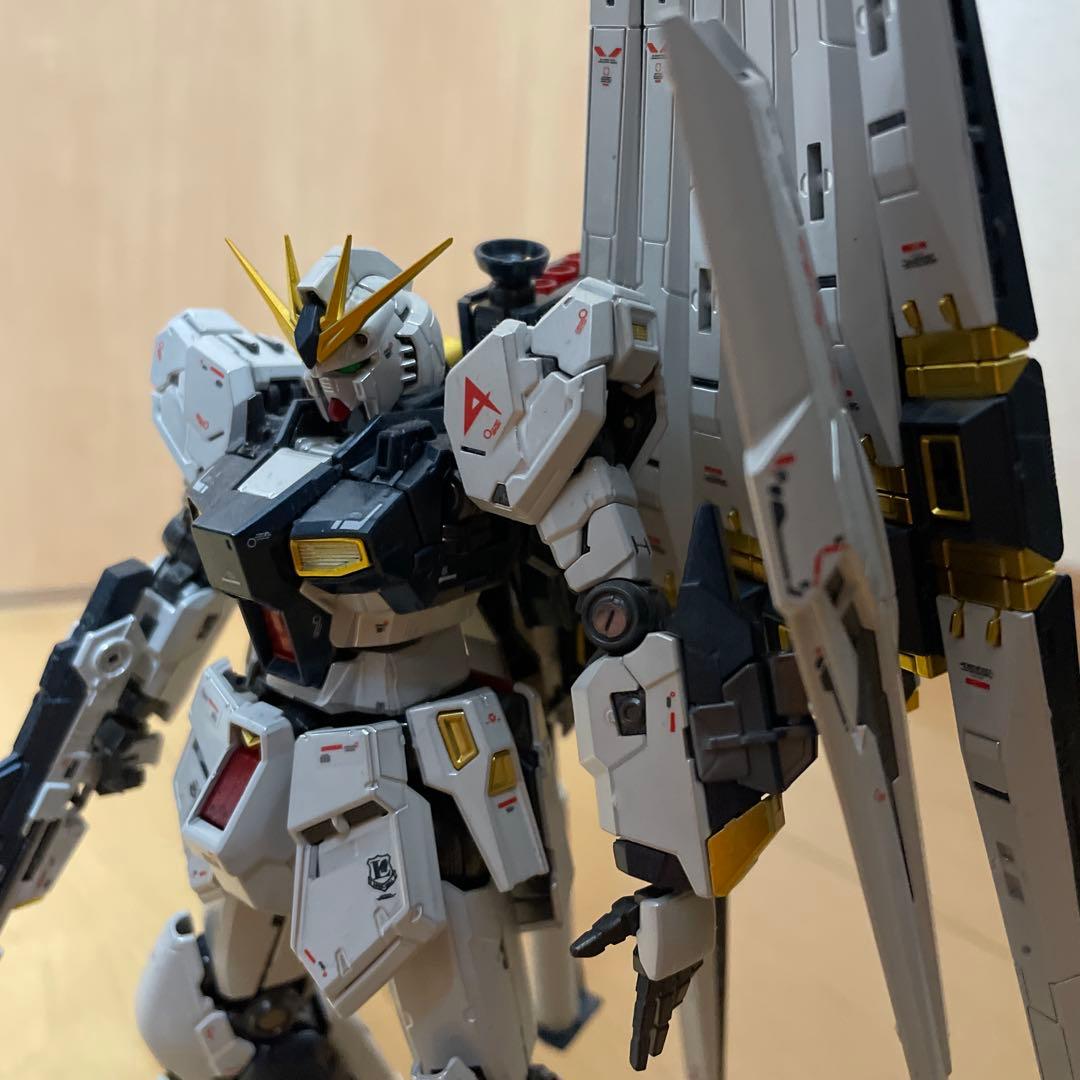 1/144 RG νガンダム チタニウムフィニッシュ 完成品