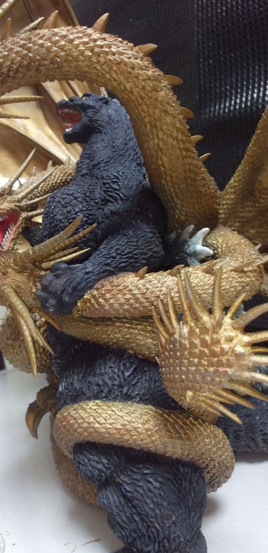 キングギドラ、酒井ゆうじ！