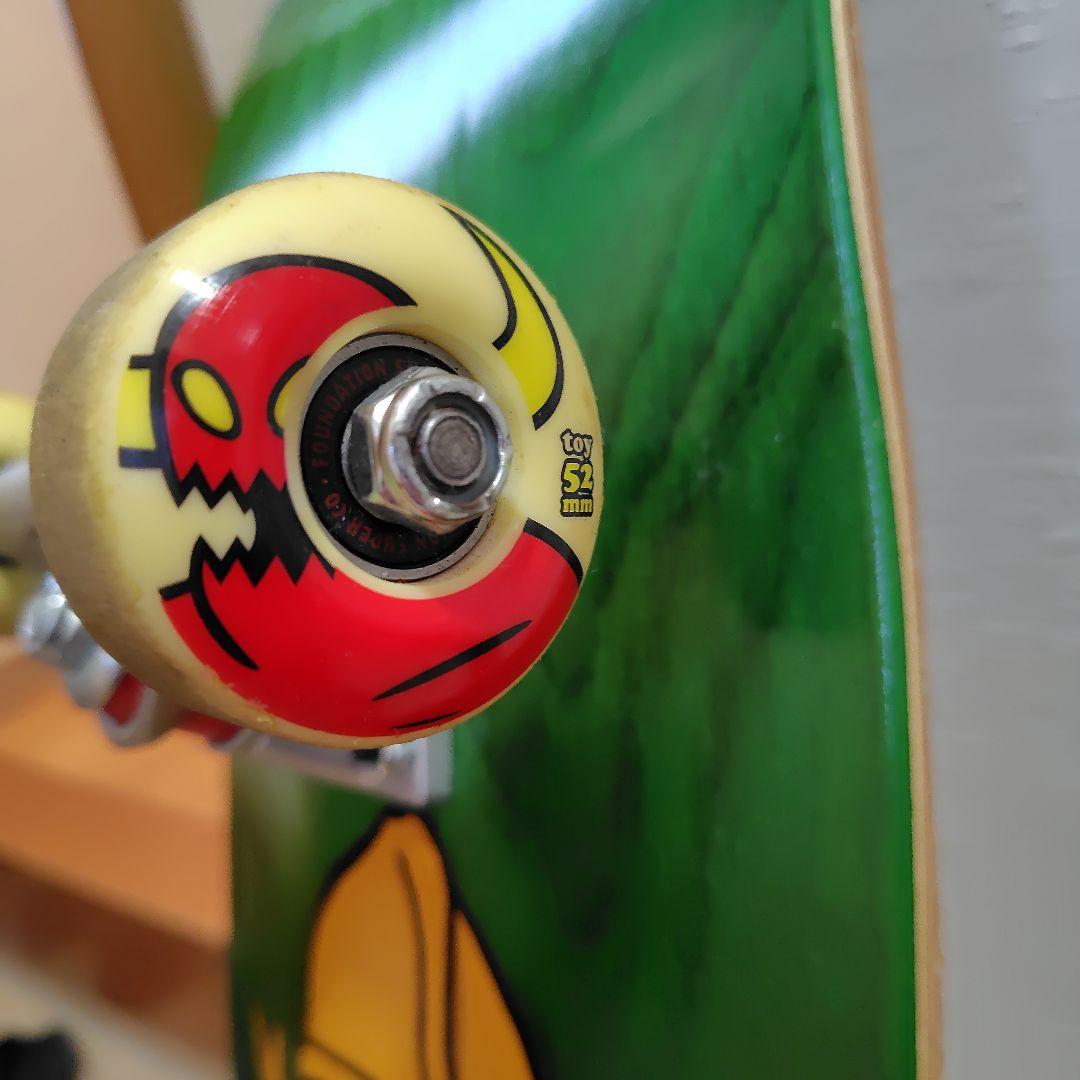 toy machine トイマシーン Pee Sect スケートボード