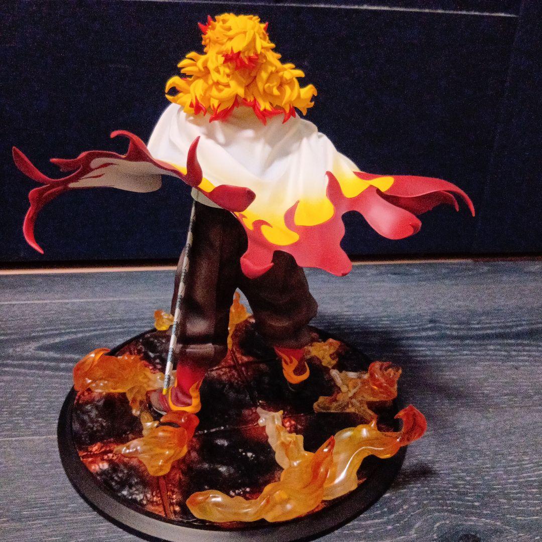 劇場版鬼滅の刃 無限列車編 煉獄杏寿郎1/8スケールフィギュア