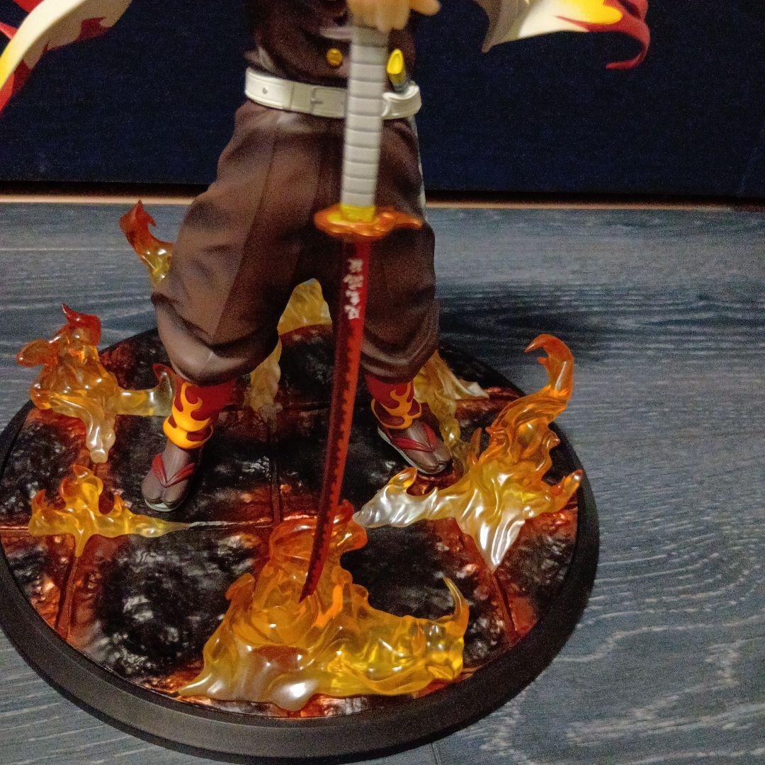 劇場版鬼滅の刃 無限列車編 煉獄杏寿郎1/8スケールフィギュア