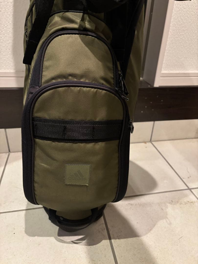 アディダス スタンド式キャディバッグ カーキ