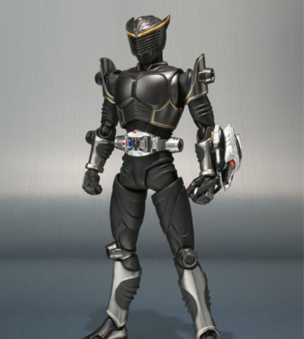 仮面ライダーリュウガ！フィギュアーツ！