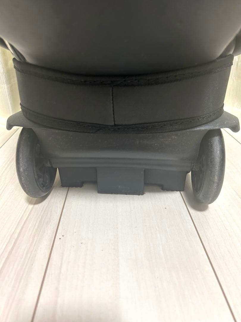 テーラーメイド　レディースキャディバッグ　キャスター付き