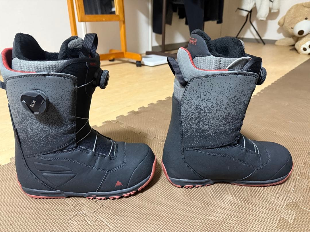 スノーボードブーツ (size 26cm)