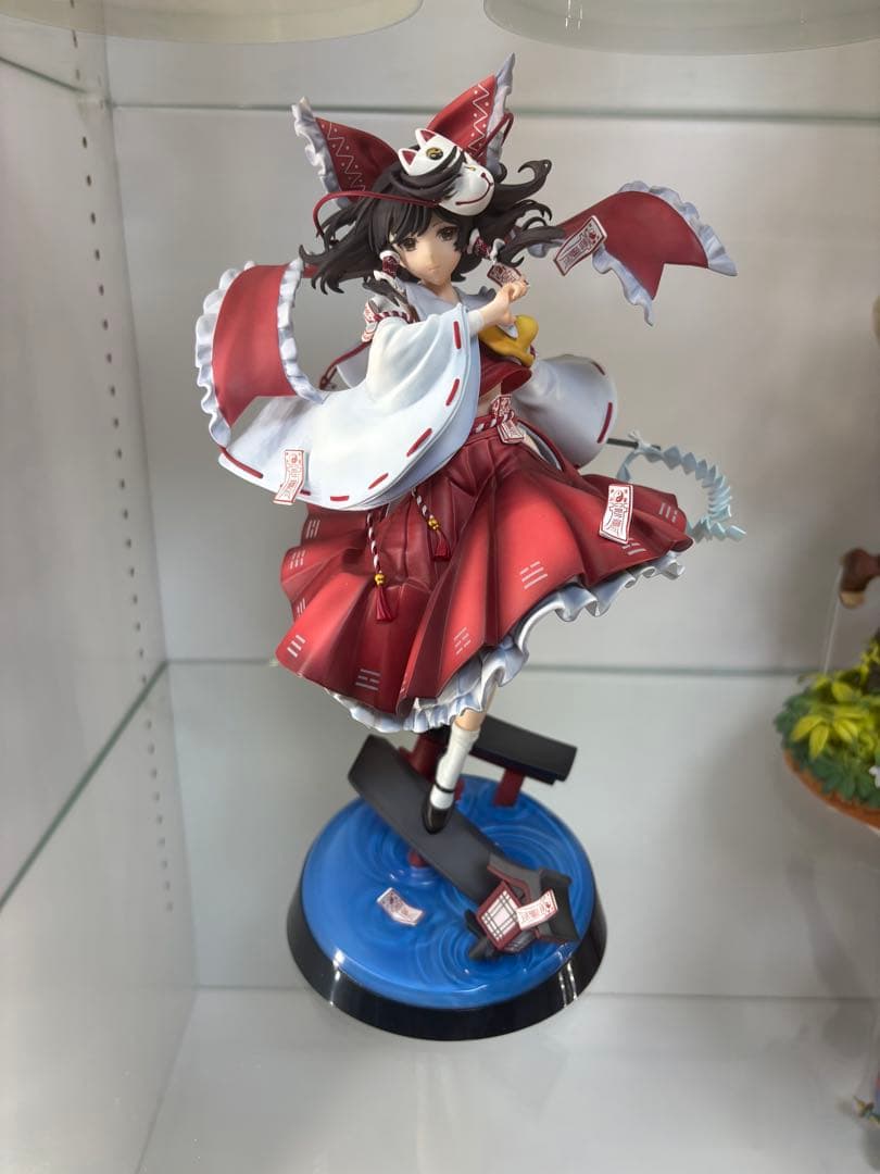 博麗霊夢 楽園の素敵な巫女ver.　スケールフィギュア