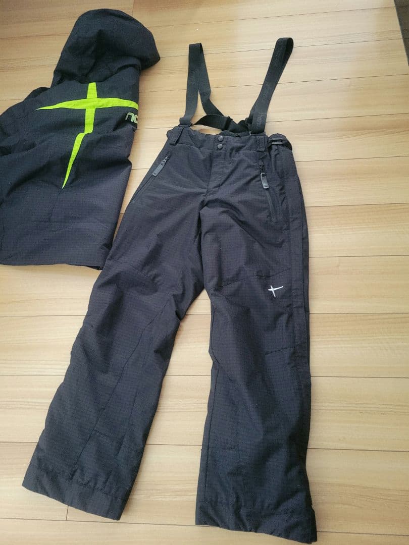 160 フェニックス スキーウェア 黒 男の子 女の子 スノーボード