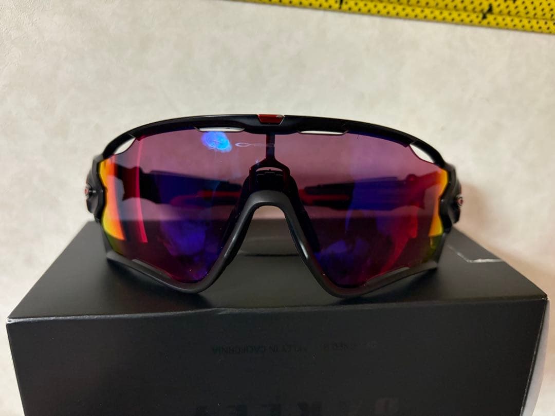 オークリー ジョウブレイカー OAKLEY JAWBREAKER 黒フレーム/赤