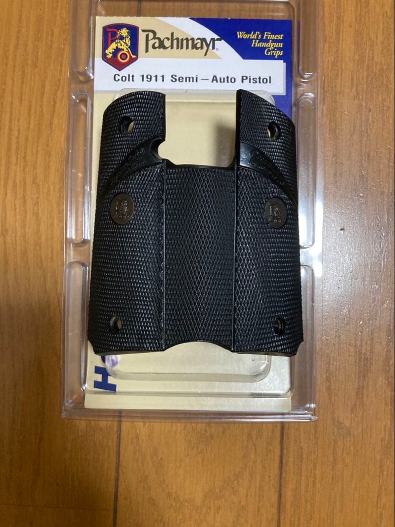 モデルガン　ガスガン　グリップ