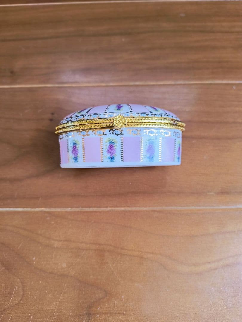 リモージュボックス　ビンテージアンティーク　陶器製花柄小物入れ