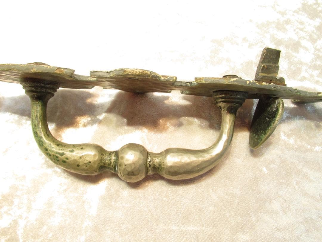 ドアノブ　真鍮