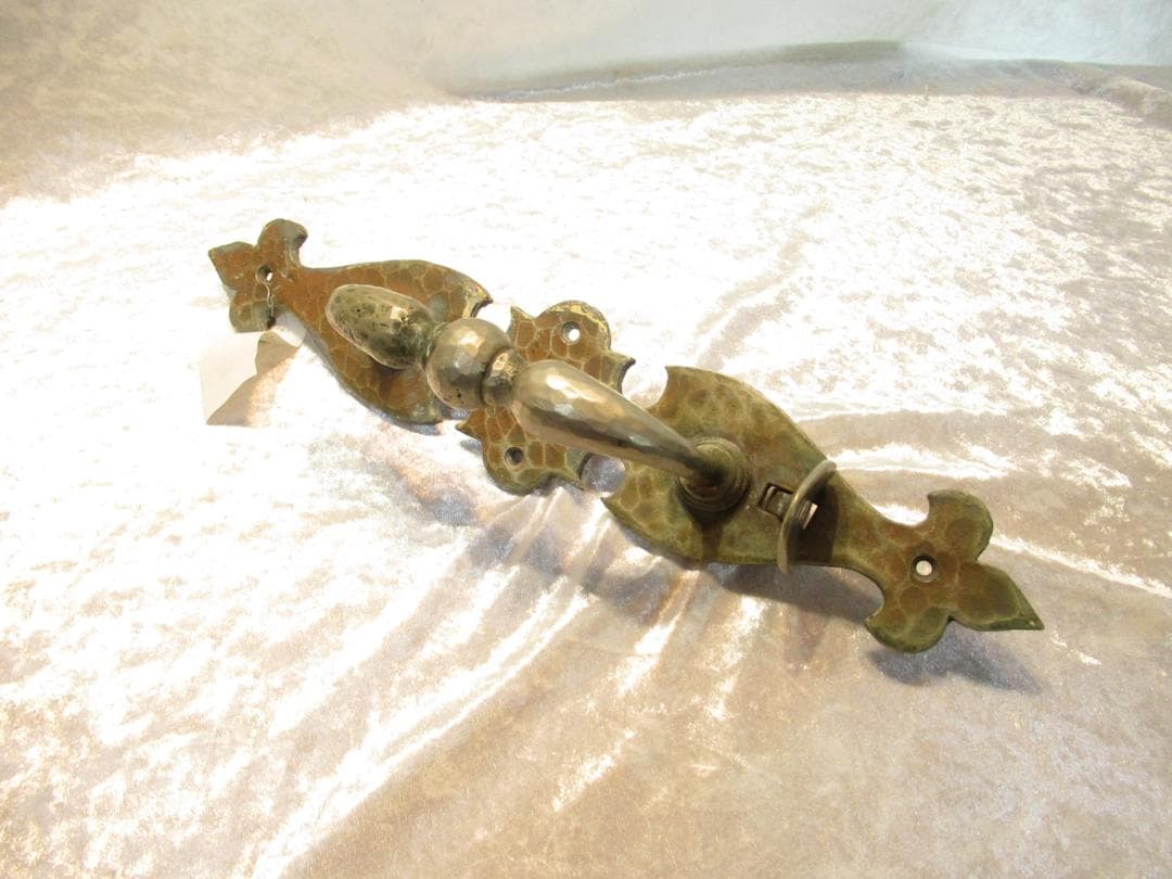 ドアノブ　真鍮