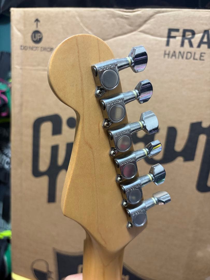 Fender Japan Stratocaster サンバーストほんまの最終値下