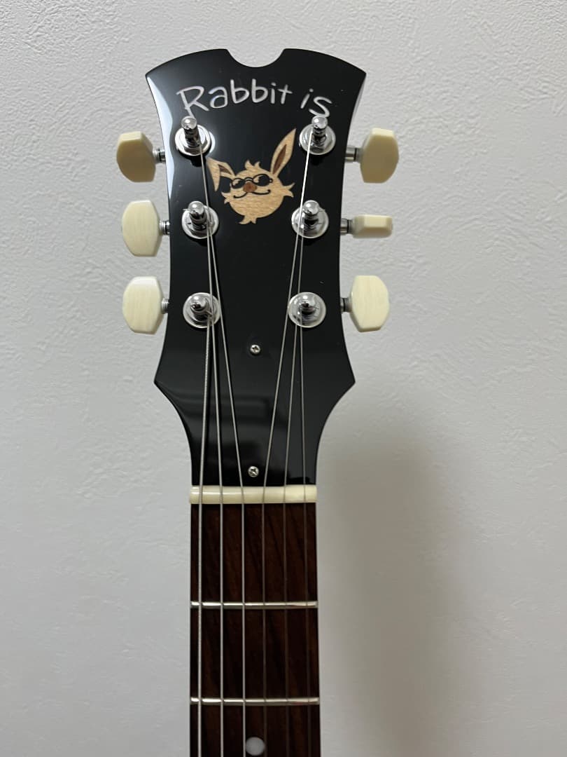 rabbit is コリーナ　2019年製　エレキギター
