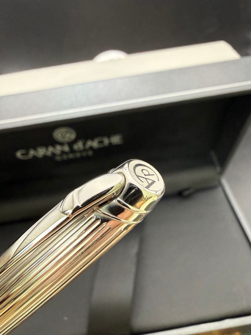 Caran d'Ache ボールペン レマン バイカラーローズ