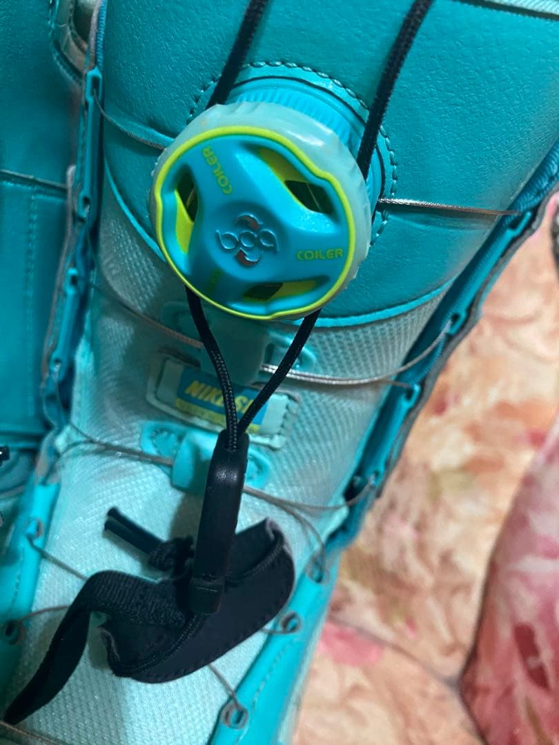 早い者勝ち❤️Nike 水色 女性用 スノーボードブーツ