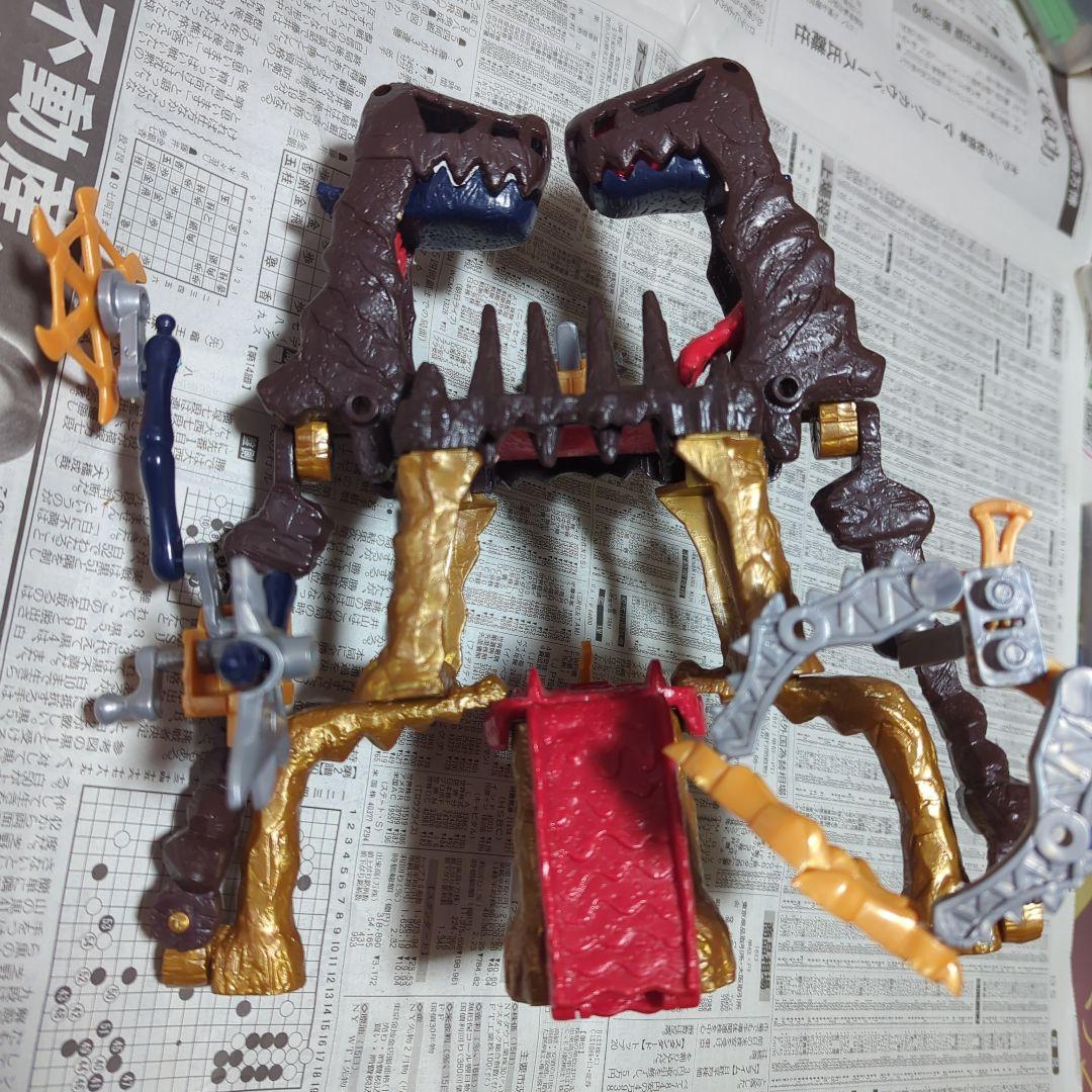 ほねほねザウルスまとめ売り（ダークほねほねザウルス秘密基地付き）