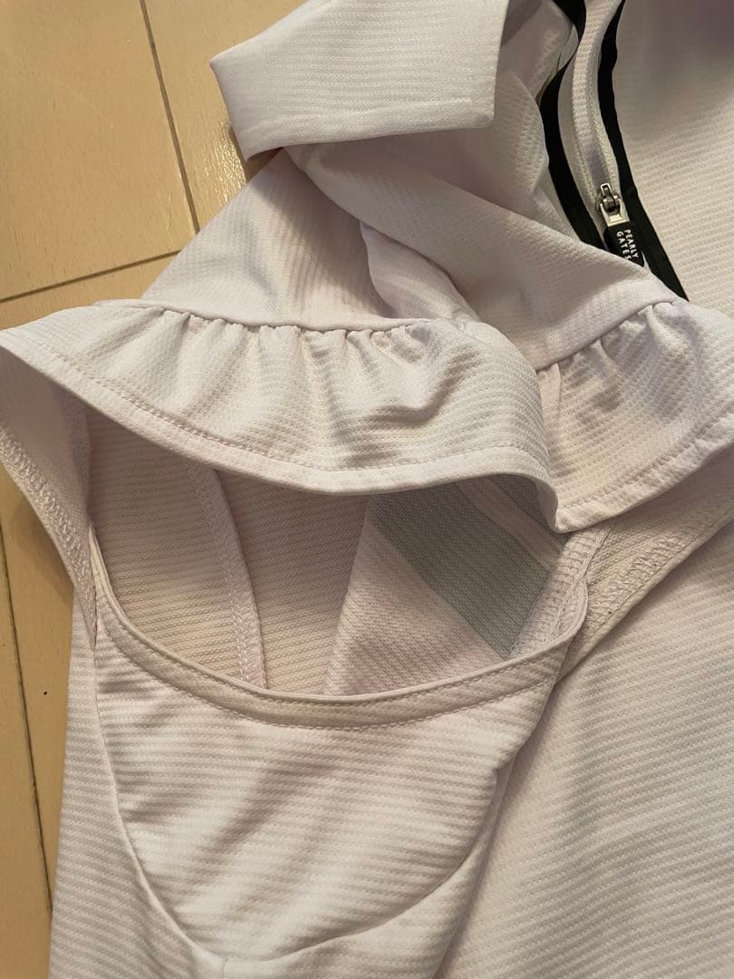 【お値下げ】PPG パーリーゲイツ 肩フリルトップス