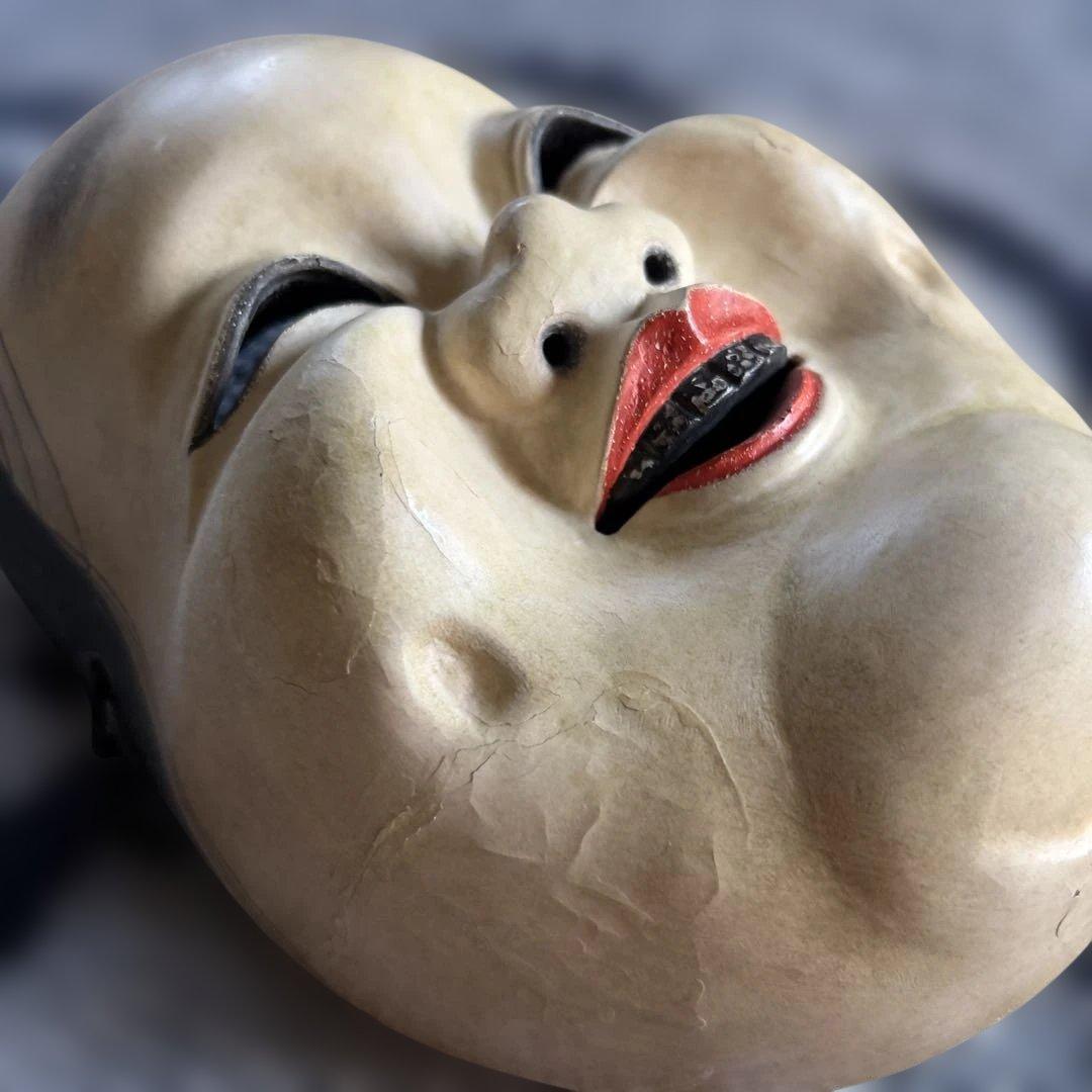 伝統的な能面　お多福