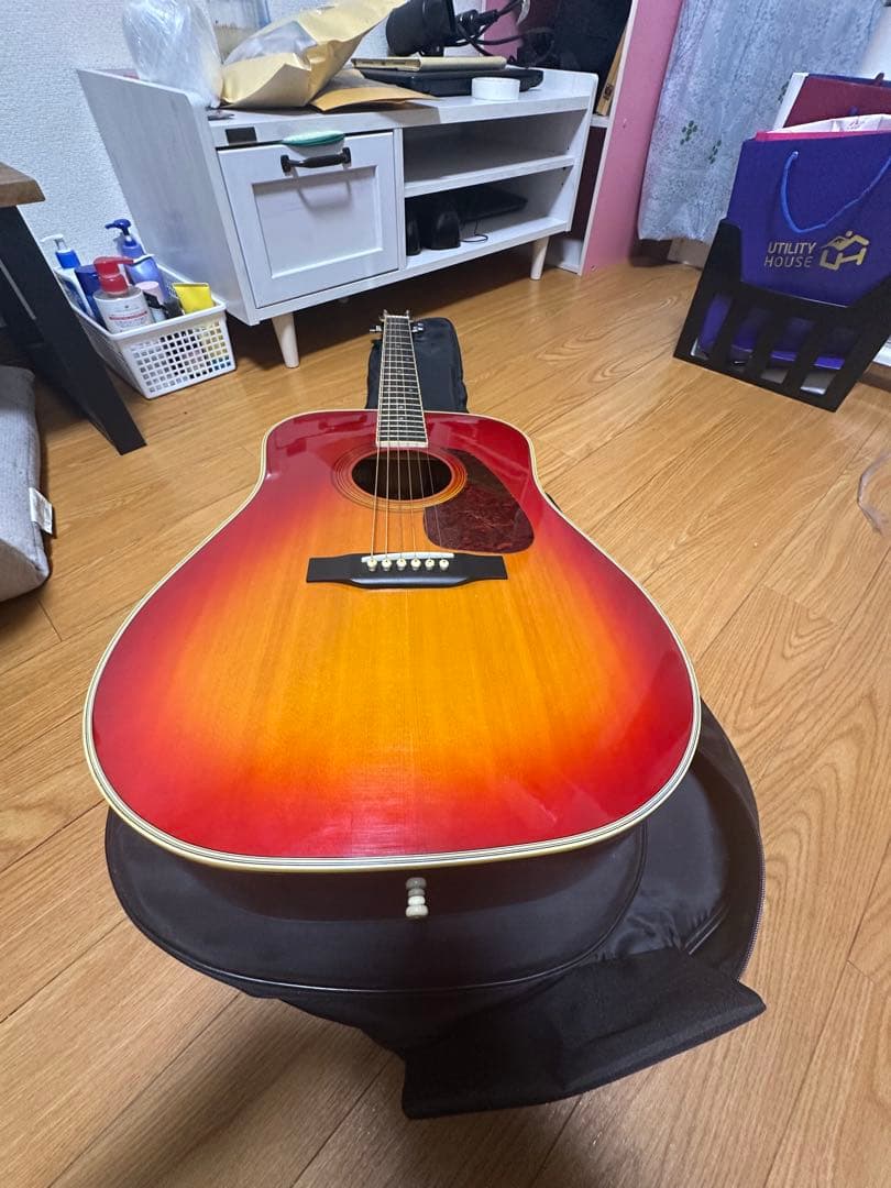 A*K様 Morris アコースティックギター レッドグラデーション