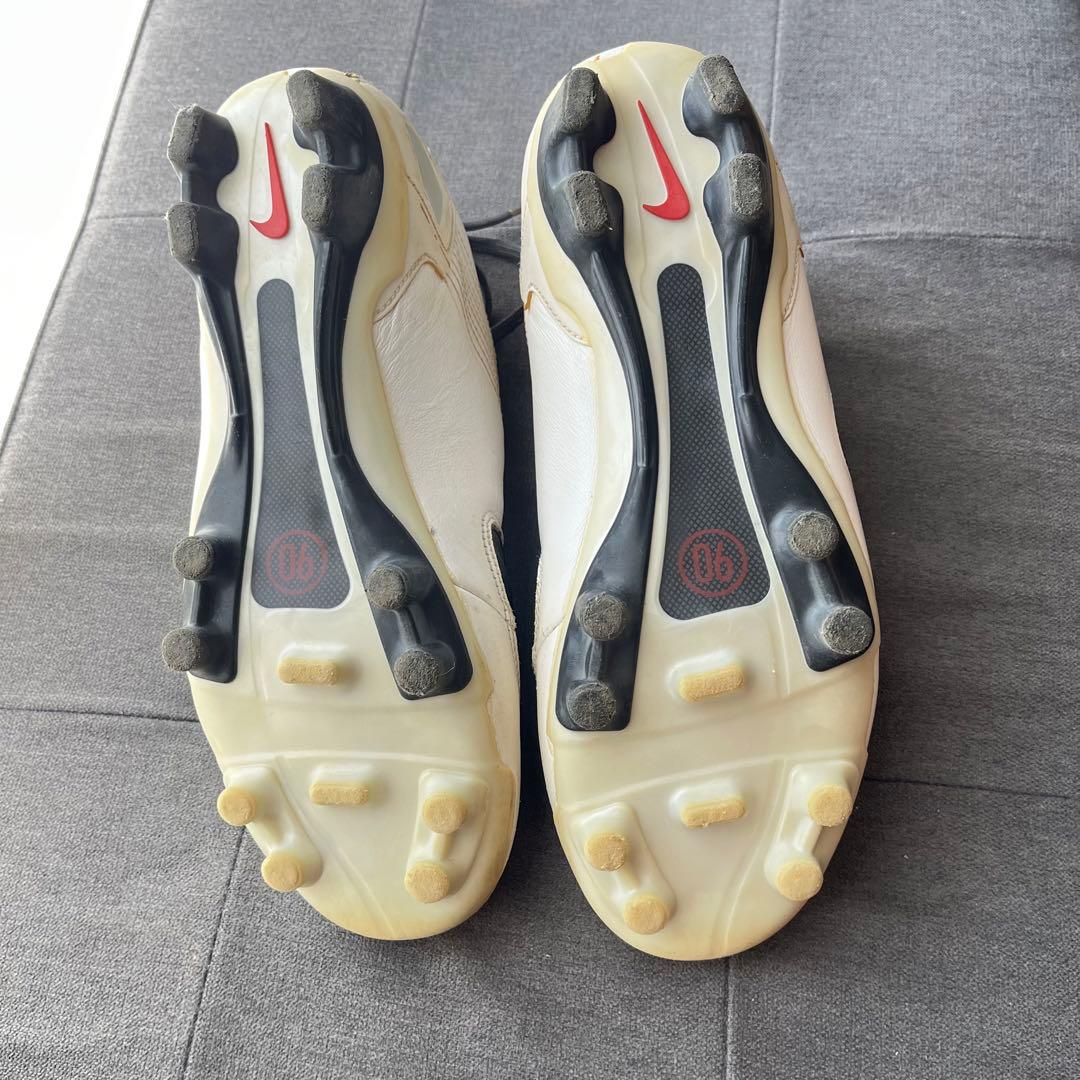 NIKE トータル90ストライク