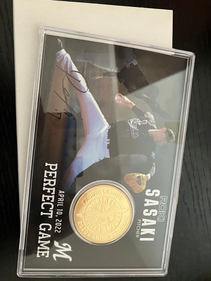 佐々木朗希 完全試合達成記念 &カード　千葉ロッテマリーンズ