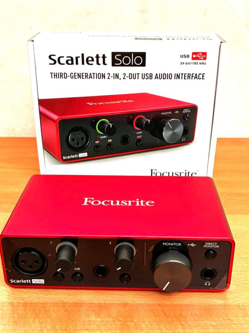 フォーカスライト Scarlett Solo 3rd Gen (ほぼ新品)