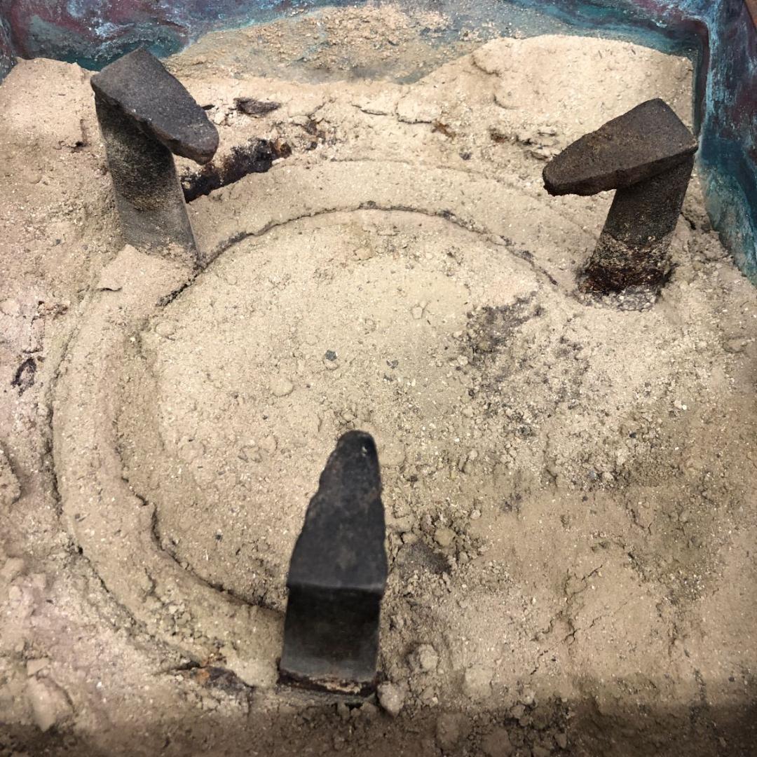 茶道具　置き炉　置炉　三徳　釜灰付