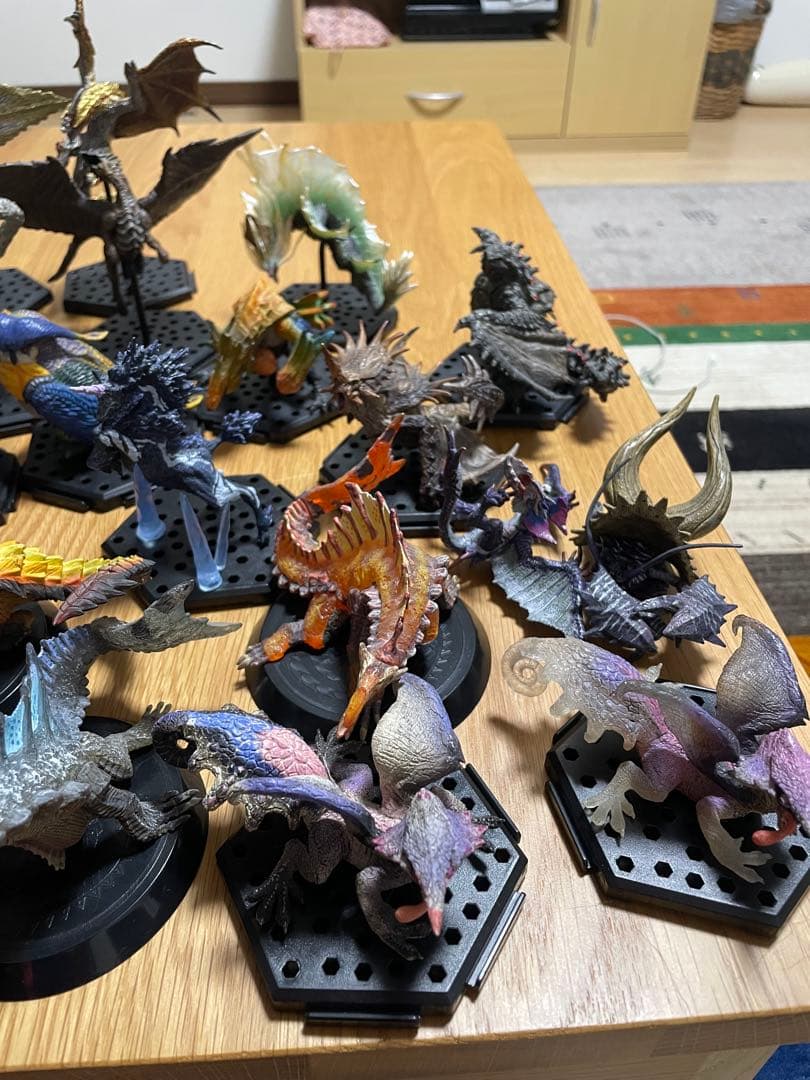 モンスターハンター　フィギュア　31体「台座あり29体　台座なし2体」