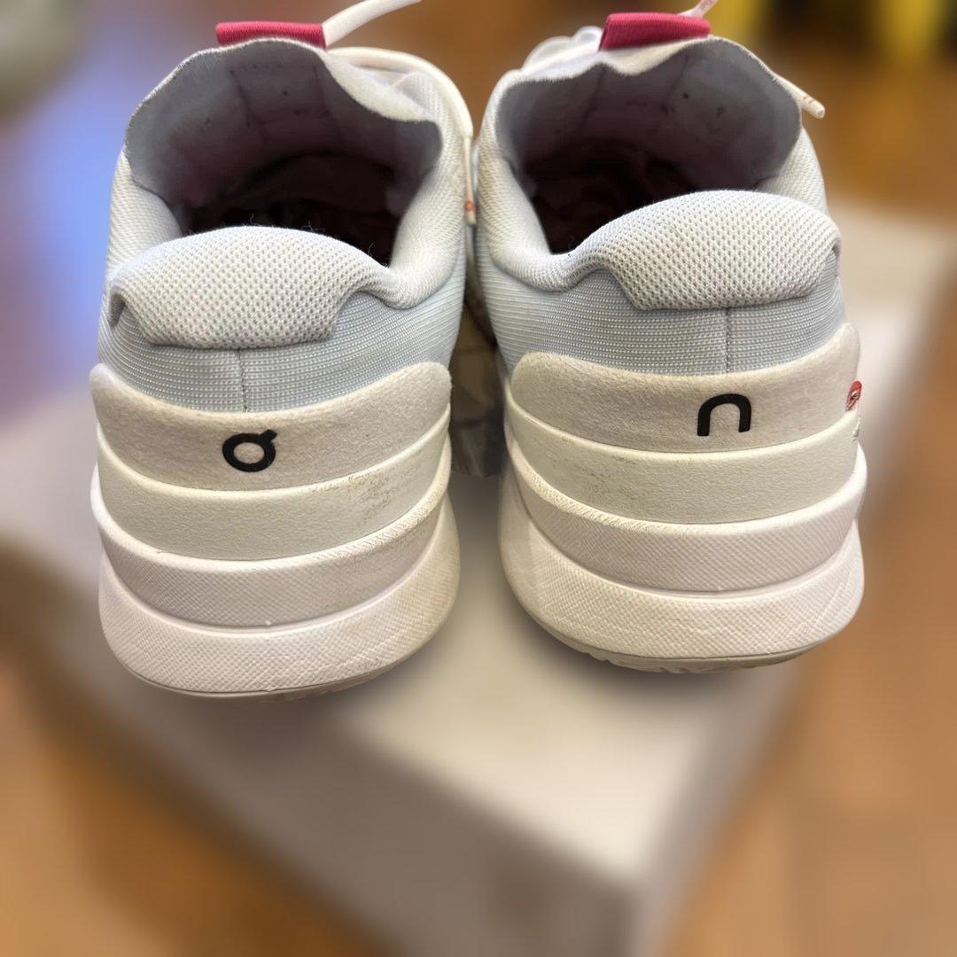 on tennis テニスシューズ THE ROGER Pro 2 28.5