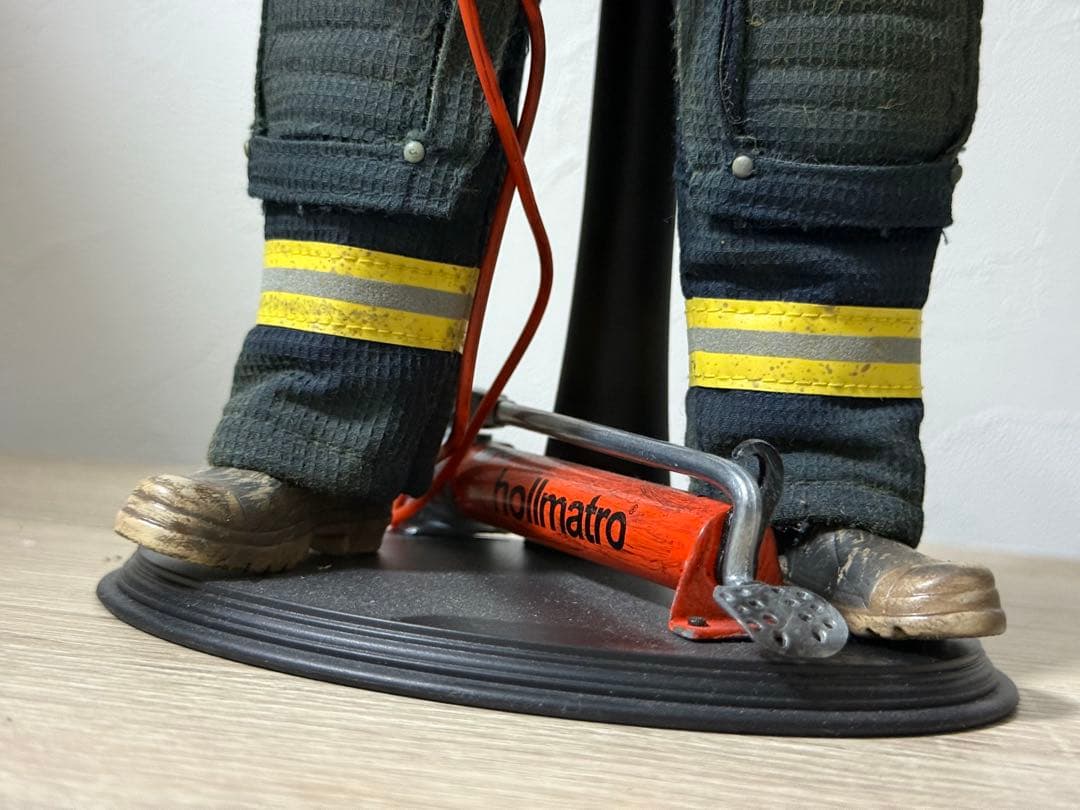 希少 1/6 フィギュア 消防隊員 バックドラフト ミリタリー ホットトイズ