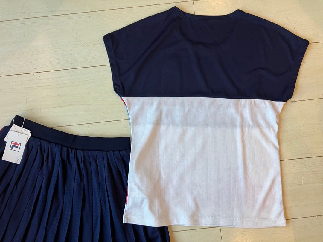 FILAフィラ＊紺×レッドのプリーツスコートと刺繍アレンジ美シルエットトップス