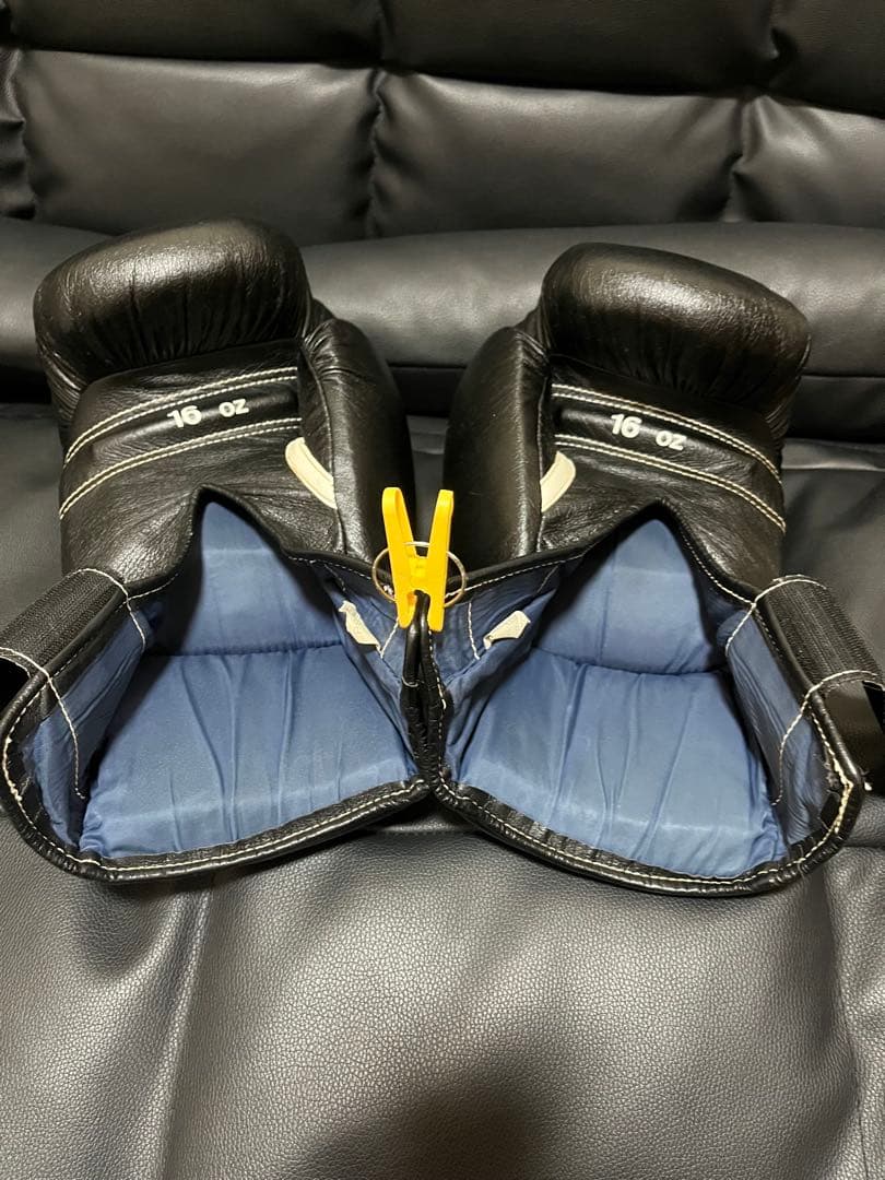 Winning ボクシンググローブ 16 oz ブラックソフトタイプ