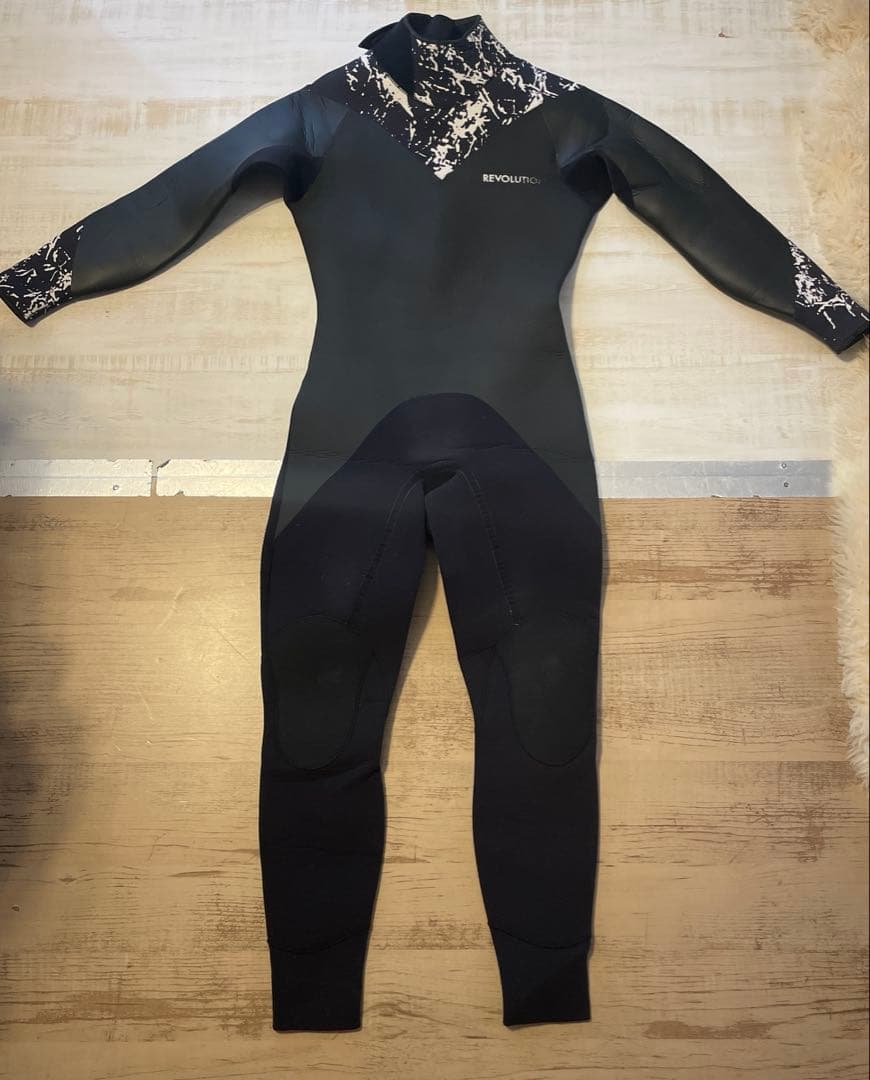 セミドライ　裏起毛フルスーツ　ウエットスーツ　revolution 5mm