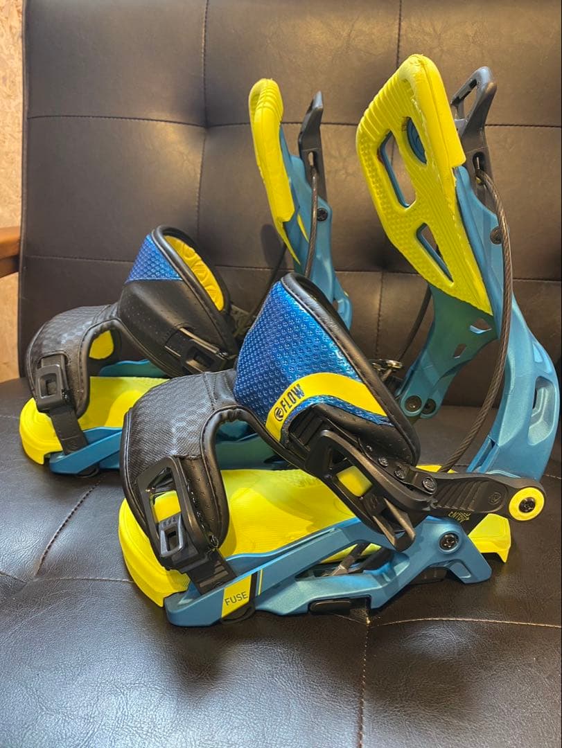 FLOW FUSE ビンディング Lサイズ 青/黄