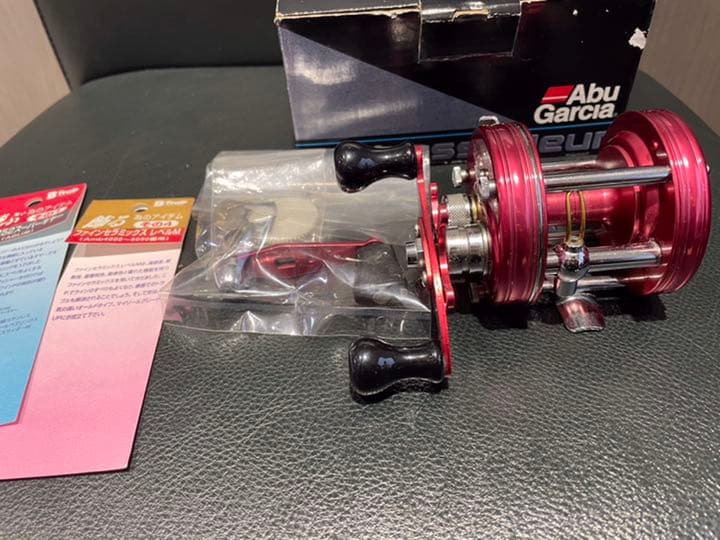 Abu classic REPLICA RED 5000C 中古