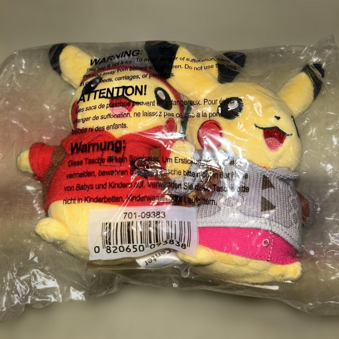 アメリカ限定　ポケモンセンター　ペアピカチュウ　ぬいぐるみ