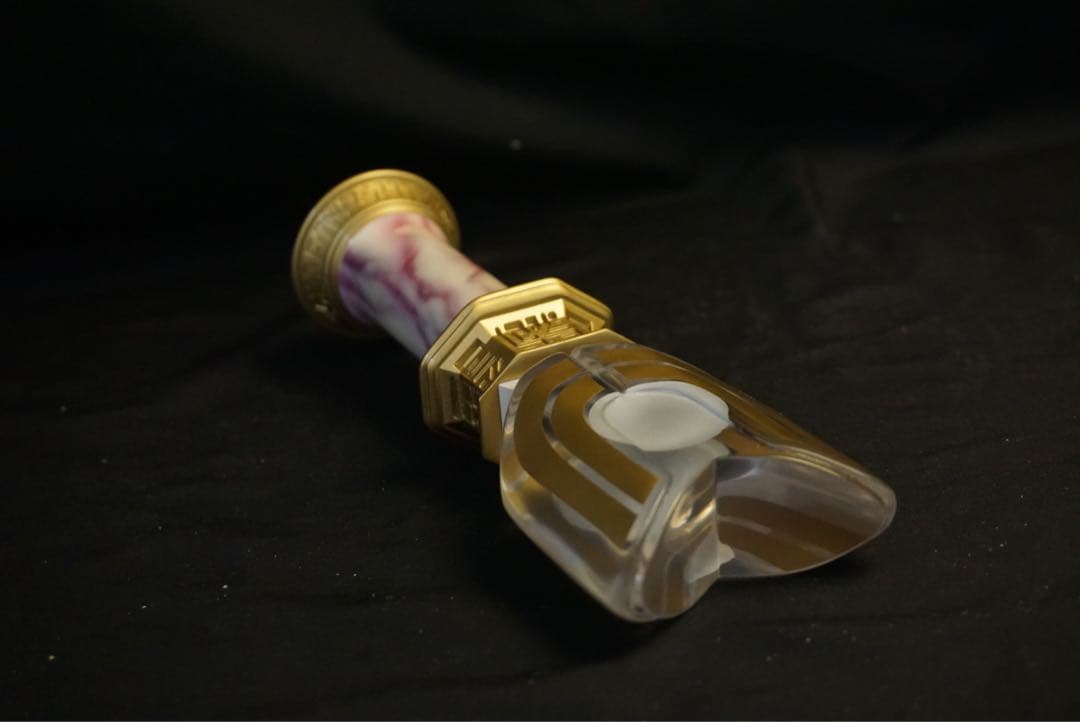 ウルトラマンティガ　スパークレンス　不可動式水晶.ver　プロップ　劇中風台座付