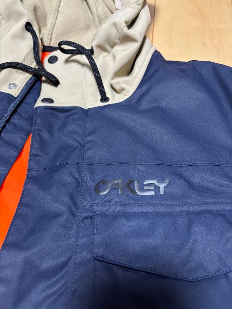 オークリー スノーボードウェア