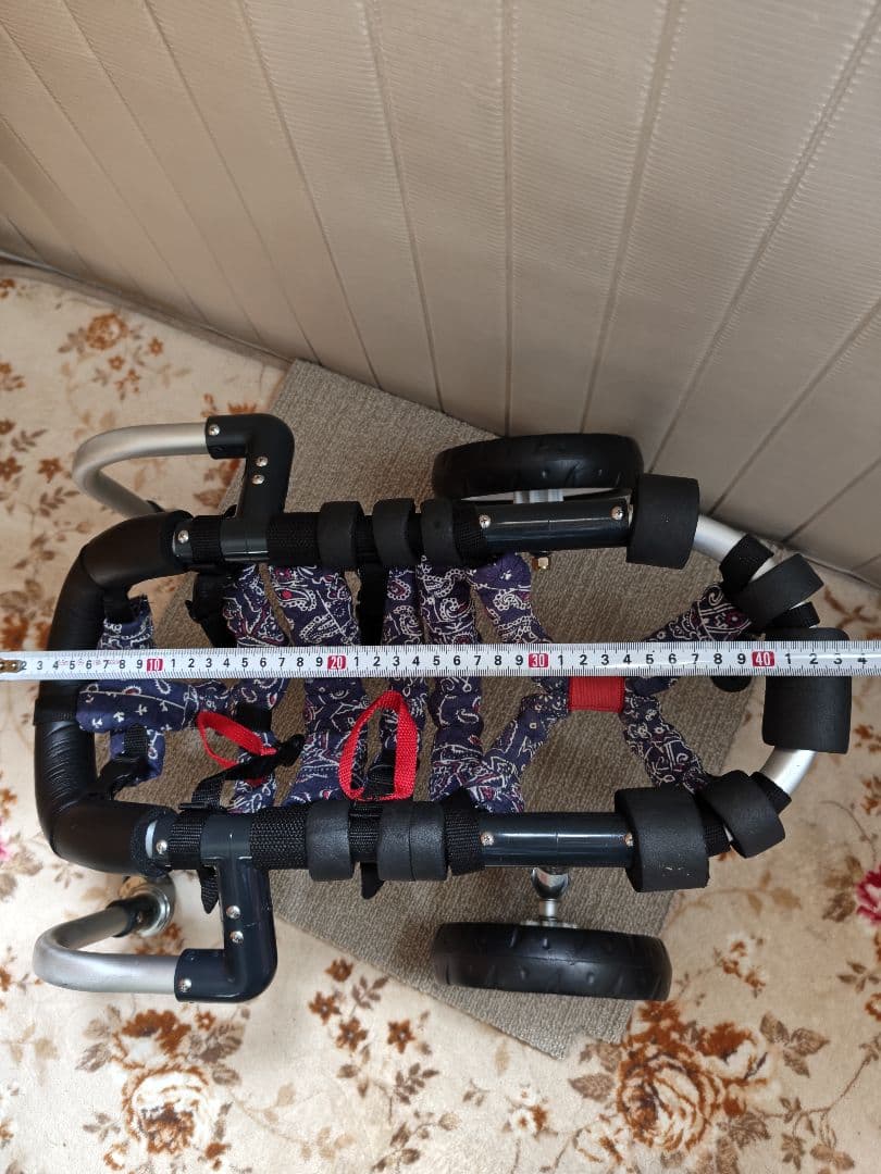 犬用車椅子・歩行器　四輪車（小型犬用）