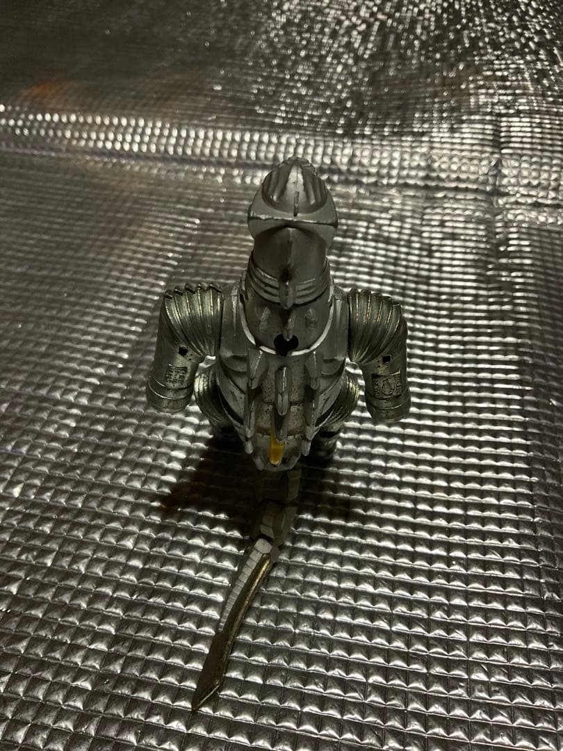 メカゴジラ・超合金。ミロのビーナス状態。【両腕が欠品しております　ブルマーク】