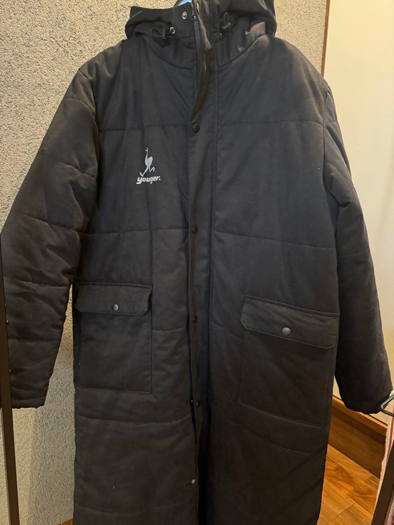 younger ヤンガー ロングコート　ベンチコート　黒