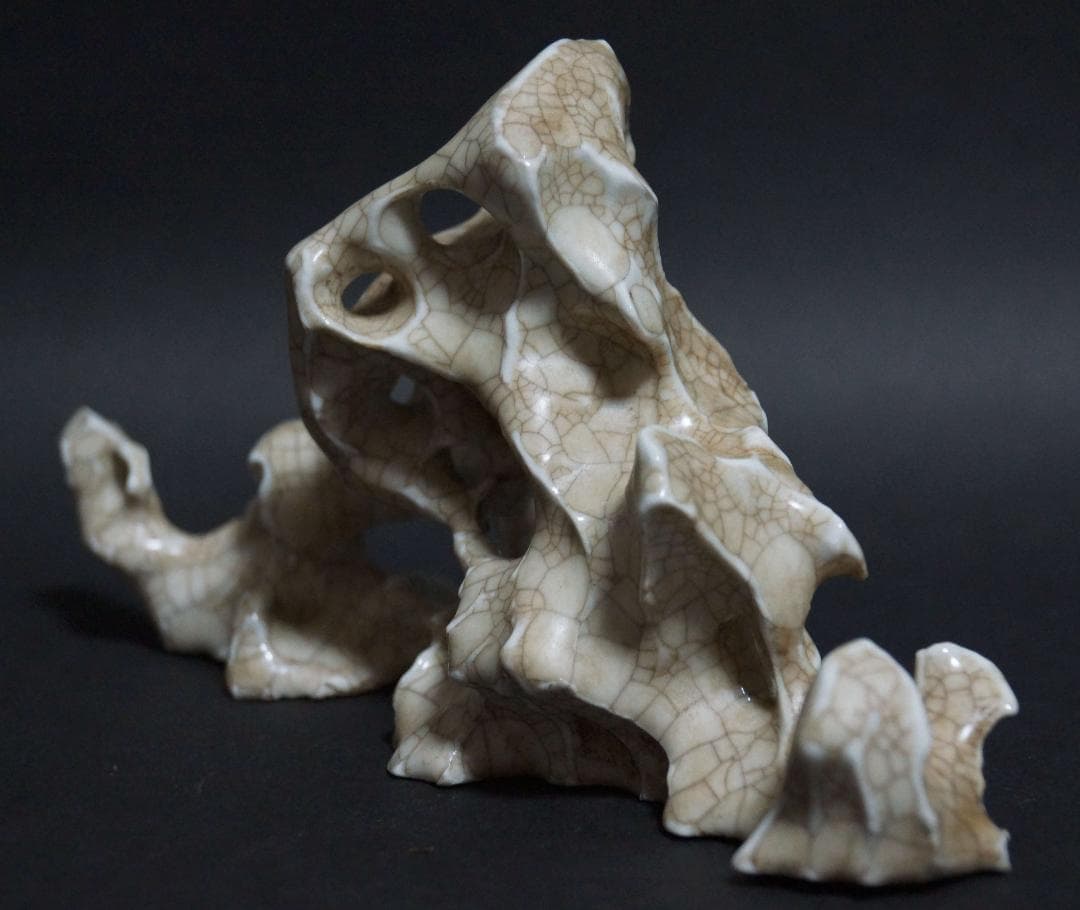 清 哥窯（かよう）太湖石型 造形筆置き 鑑賞石形置き物 書道具 文房具 文房四宝