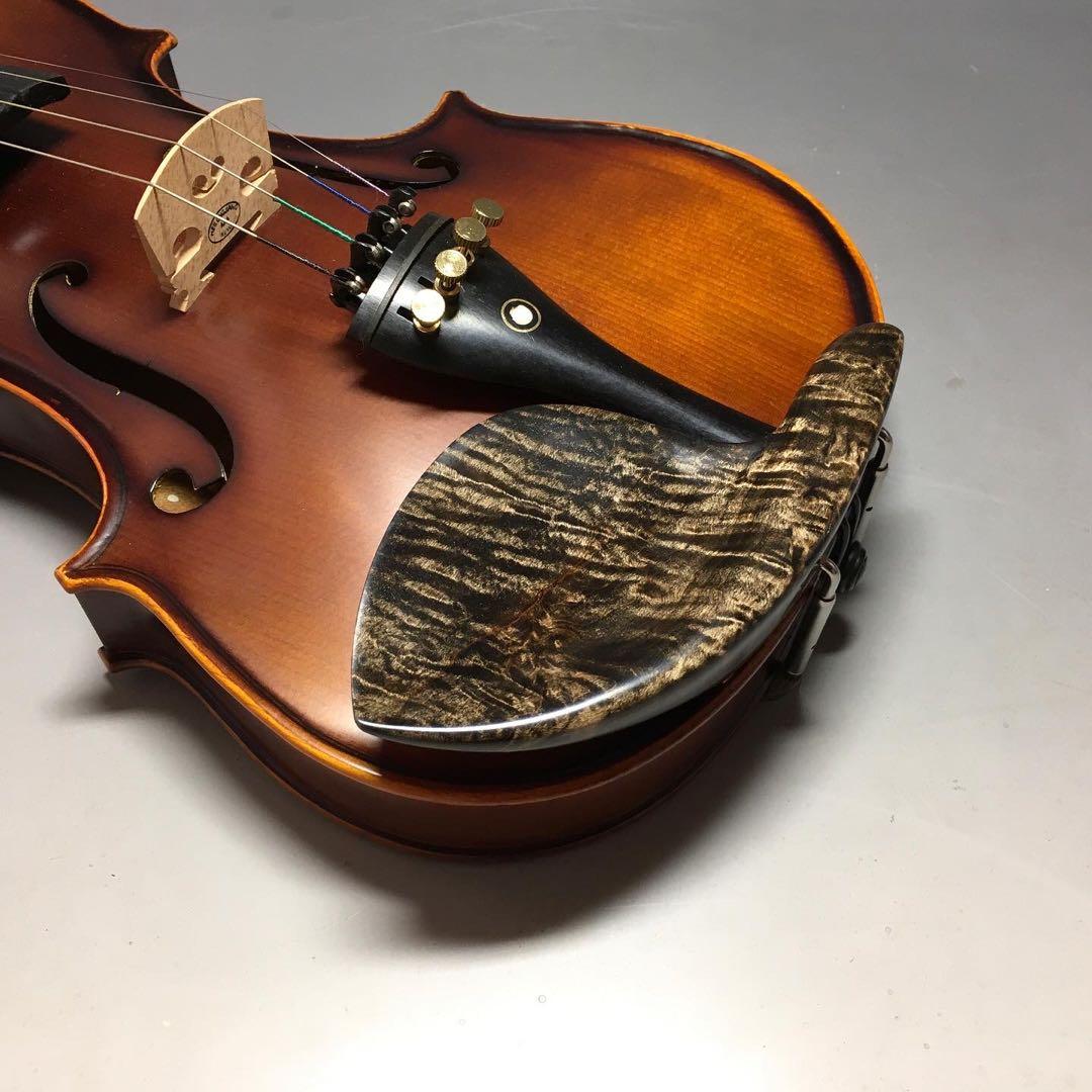 楓ハードメイプル　縮杢　黒漆染め　ガルネリ型