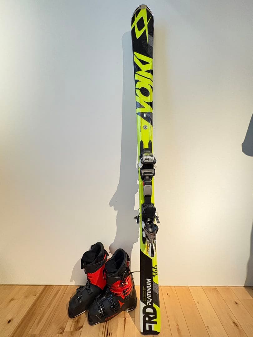 VOLKL Platinum+Atomic HAWX Prime スキーセット