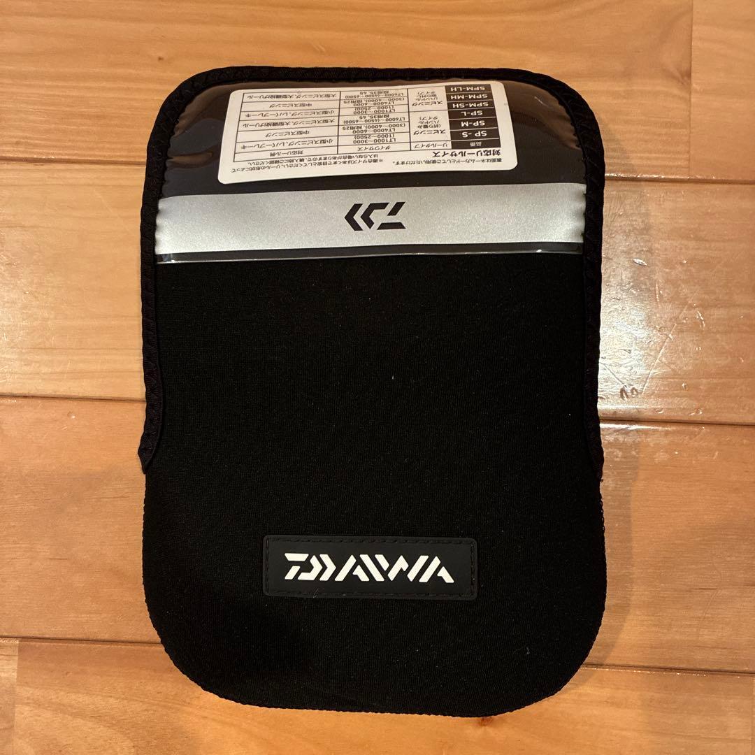 24インパルト2500XH-LBD スピニングリール リールケース付き