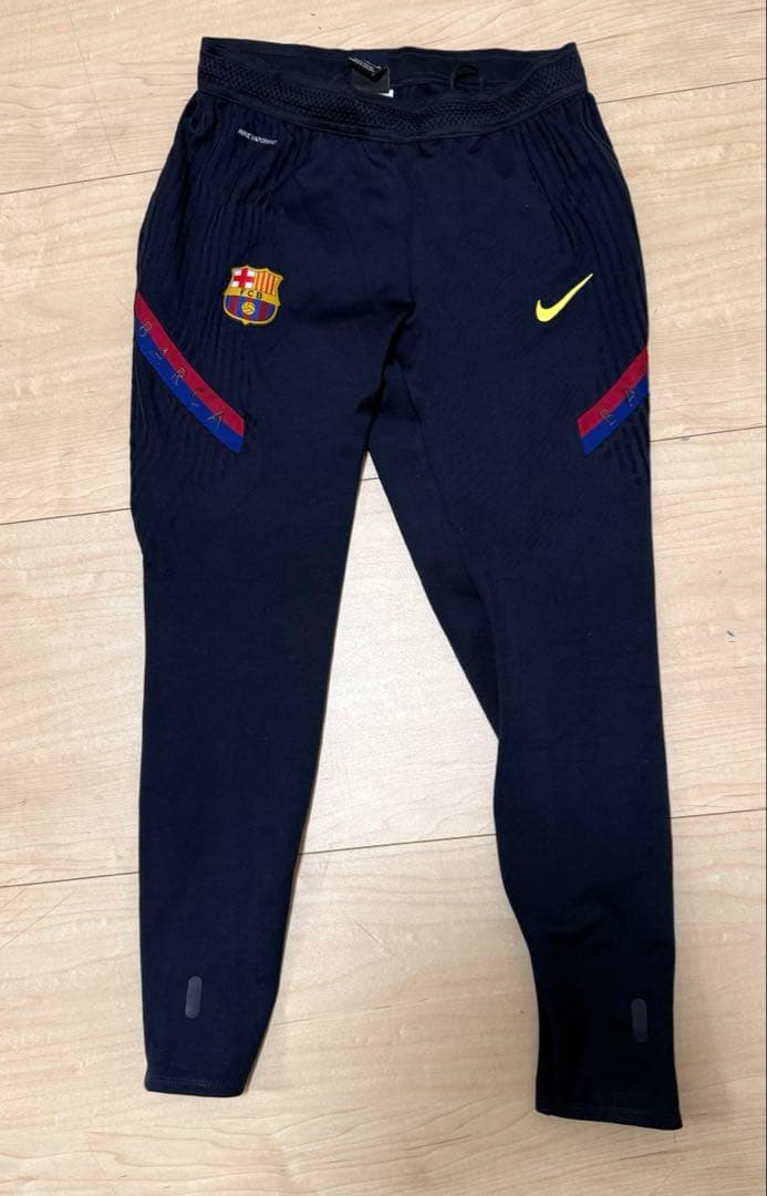 NIKE バルセロナ ウェア